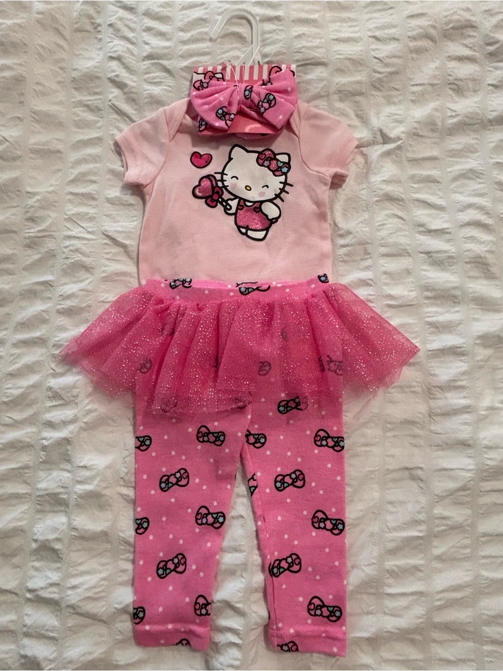 Hello Kitty Sanrio Baby Girl 2PC Outfit Set 9M Pink